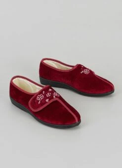 Comfy Easy Close Embroidered Full Slippers