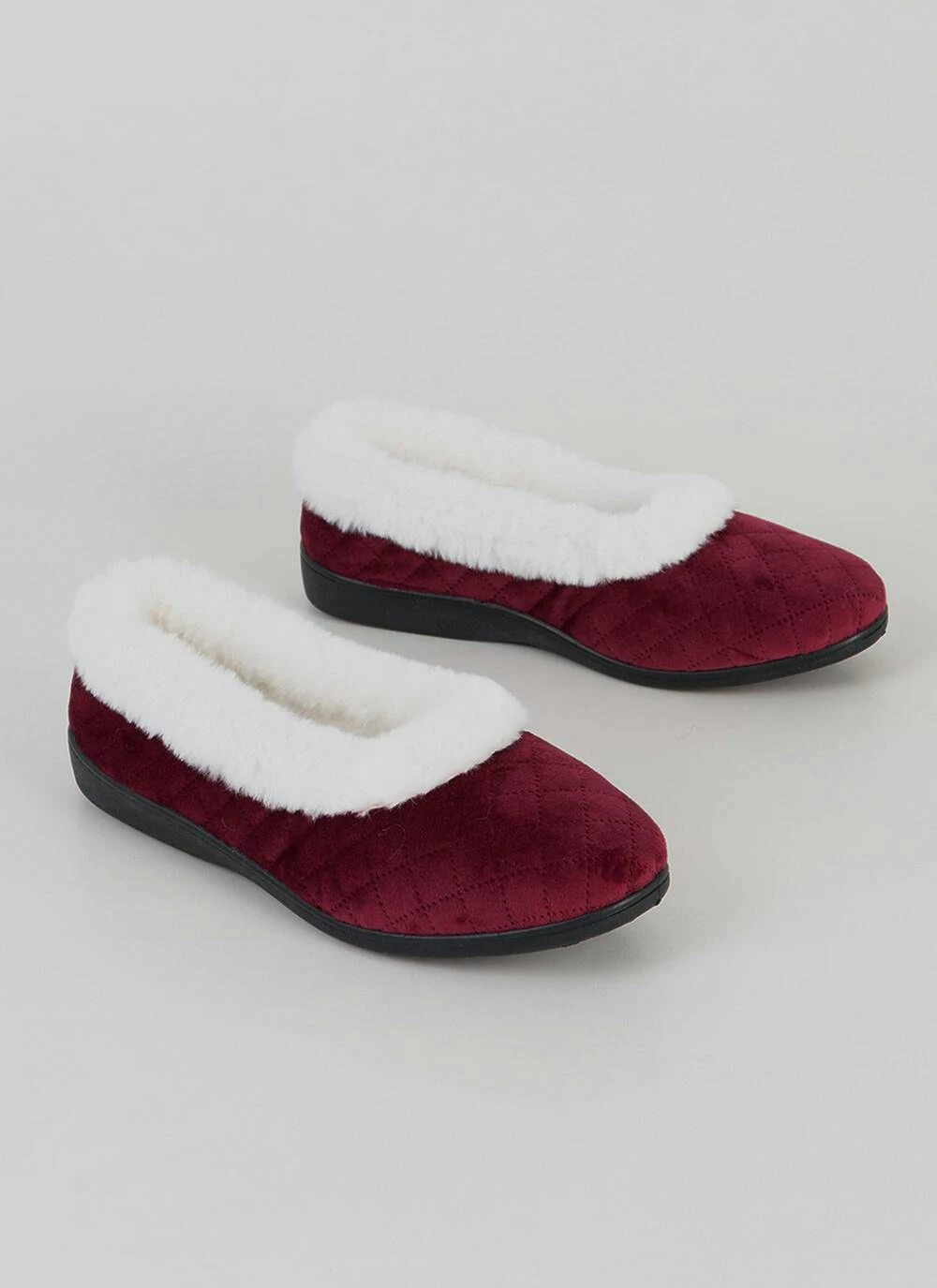 Comfy Faux Fur Lined Quilted Full Slippers 3 Comfy Faux Fur Lined Quilted Full Slippers