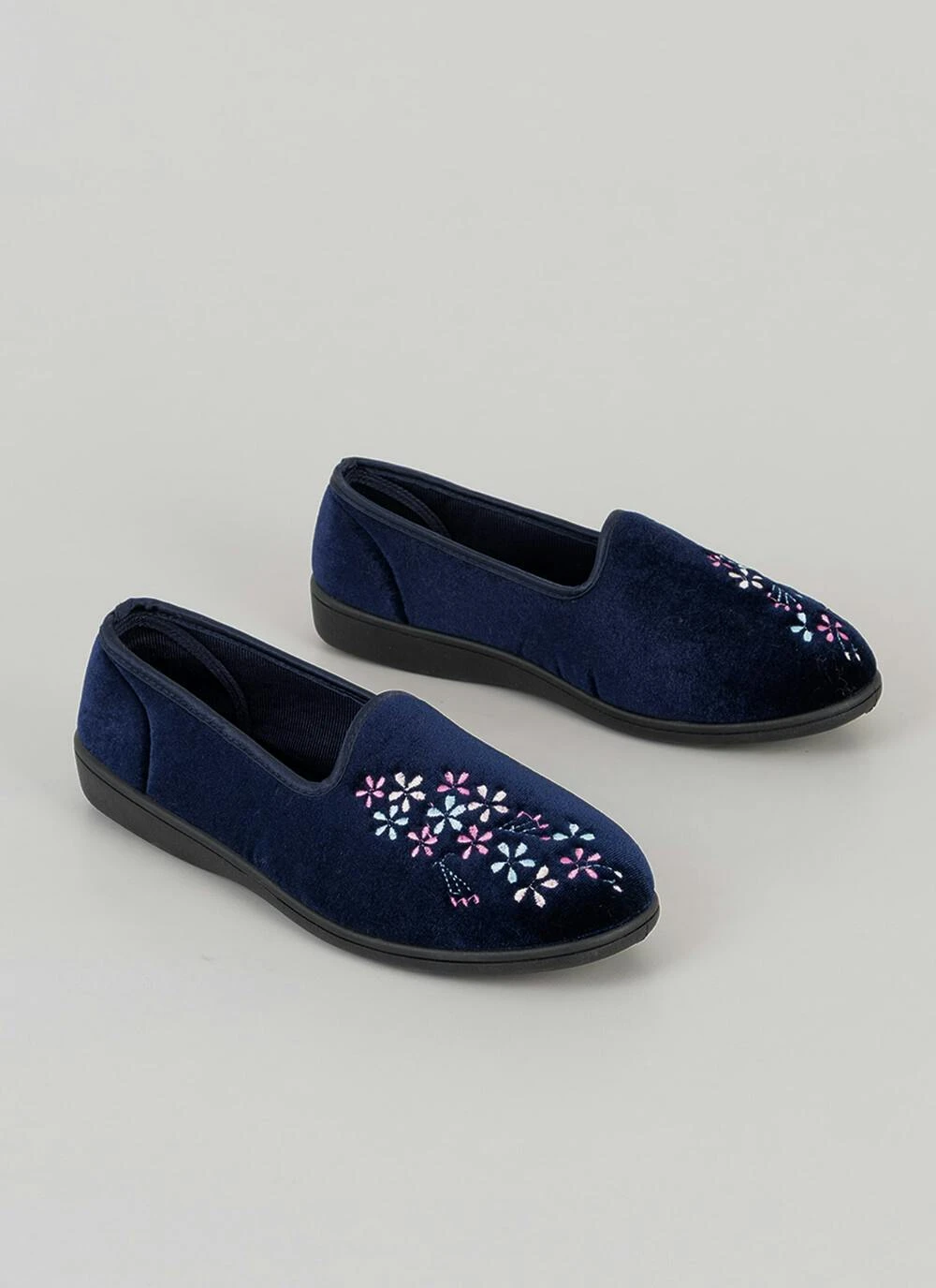 Easy On Embroidered Ballerina Slippers 3 Easy On Embroidered Ballerina Slippers