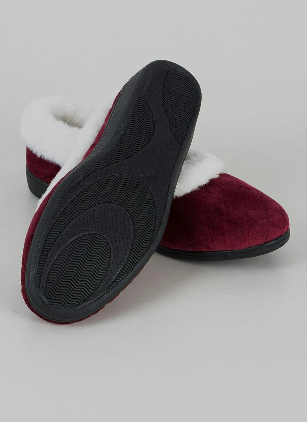 Comfy Faux Fur Lined Quilted Full Slippers 5 Comfy Faux Fur Lined Quilted Full Slippers - Image 3